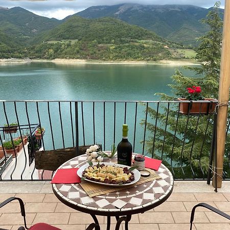 B&B La Casetta Sul Lago Colle di Tora Eksteriør bilde