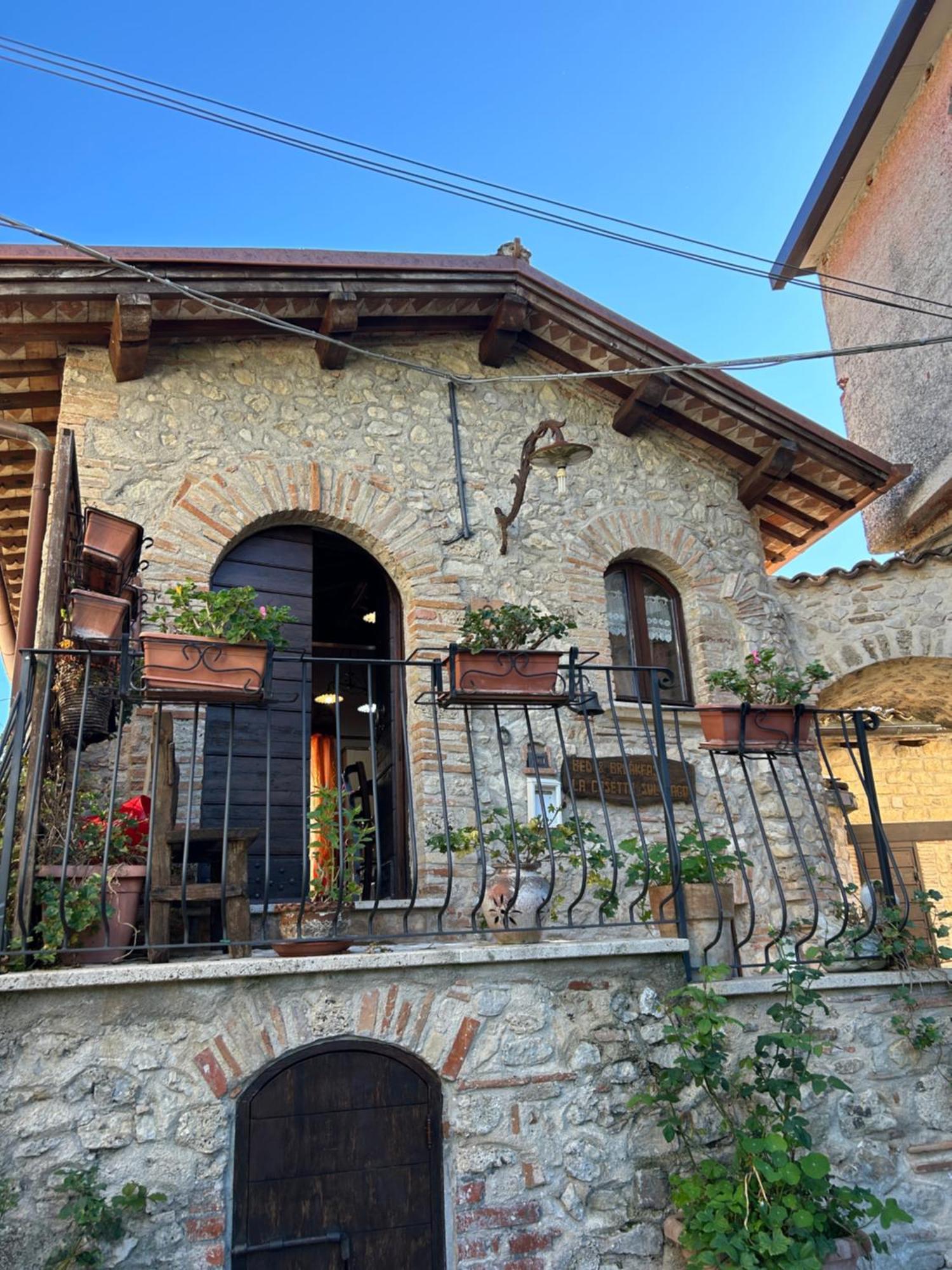 B&B La Casetta Sul Lago Colle di Tora Eksteriør bilde