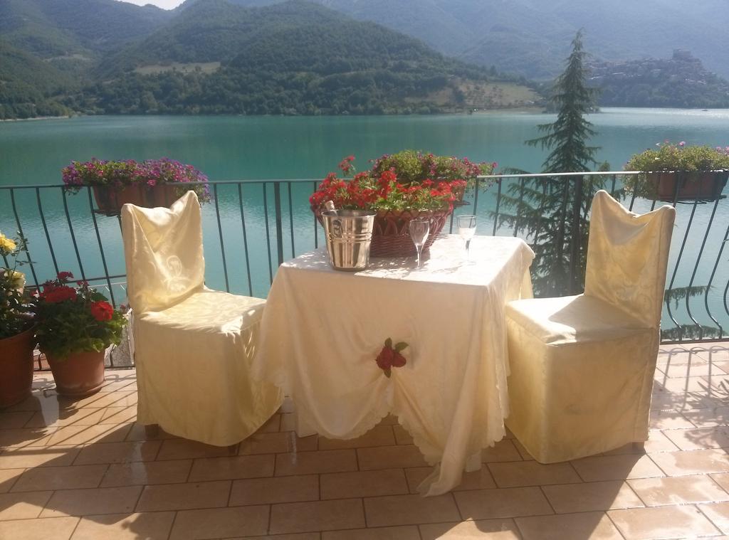 B&B La Casetta Sul Lago Colle di Tora Eksteriør bilde