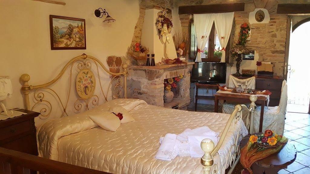 B&B La Casetta Sul Lago Colle di Tora Eksteriør bilde